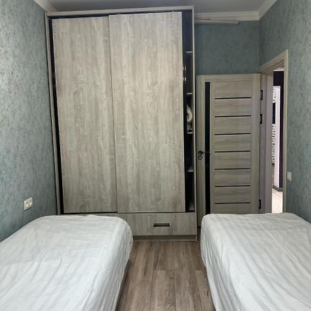 Apartment Tashkent 3 Bedrooms Ngoại thất bức ảnh